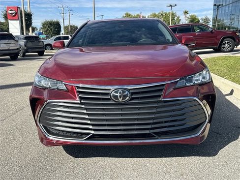 Used 2019 Toyota Avalon XLE image 6