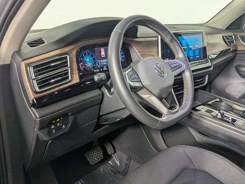 Used 2024 Volkswagen Atlas SE FWD image 13