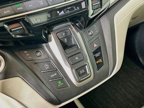 Used 2025 Honda Odyssey EX-L image 24