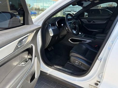 Used 2022 Jaguar F-PACE SVR AWD/4WD image 4