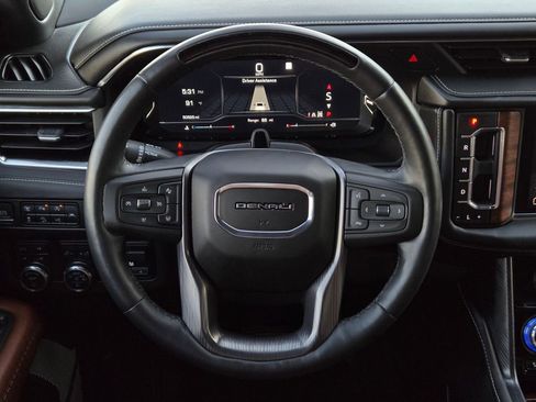 Used 2023 GMC Yukon Denali Ultimate image 15