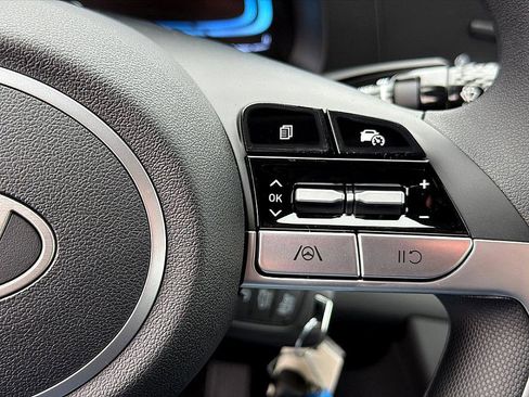 New 2026 Hyundai Elantra SE image 13