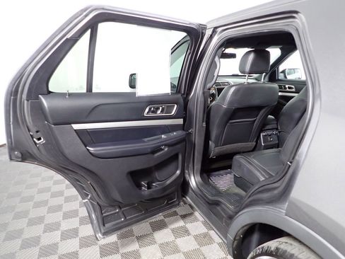 Used 2017 Ford Explorer XLT w/ Equipment Group 202A image 39