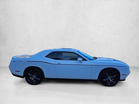 Used 2018 Dodge Challenger SXT Plus image 4