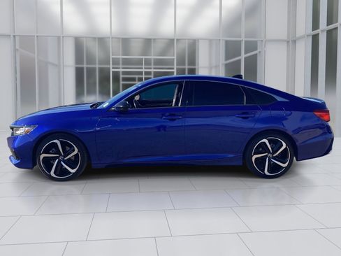 Used 2021 Honda Accord Sport image 2