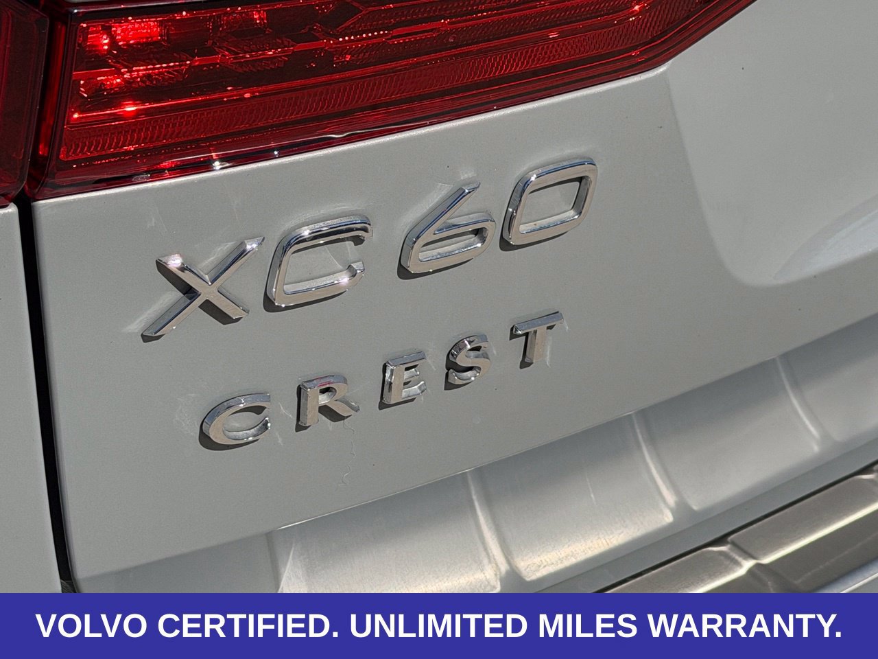Certified 2024 Volvo XC60 B5 Plus w/ Protection Package Premier AWD/4WD image 13