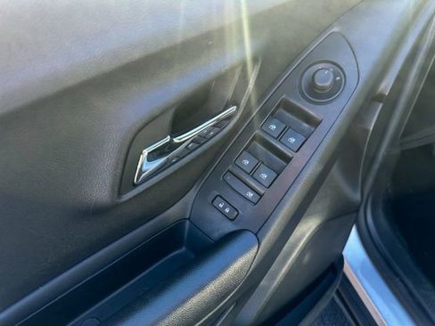 Used 2018 Chevrolet Trax LT w/ LT Convenience Package image 15