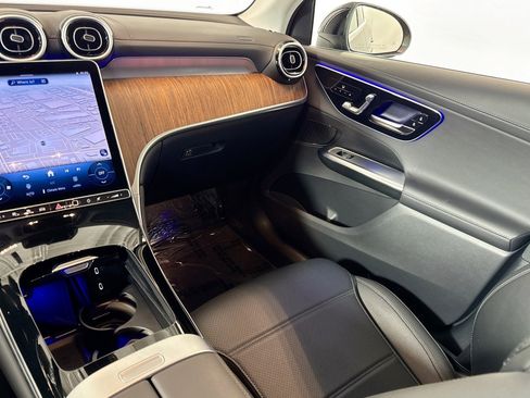 Certified 2025 Mercedes-Benz GLC 350e 4MATIC image 21