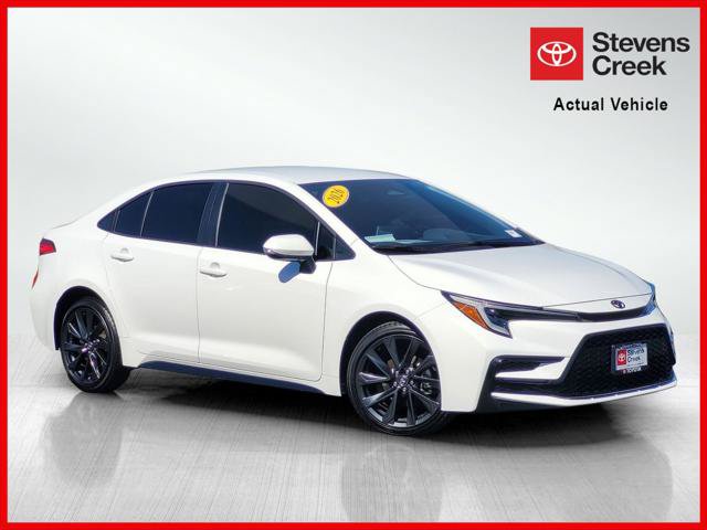 Certified 2026 Toyota Corolla SE w/ SE Package FWD image 1