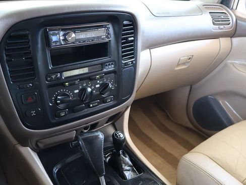 Used 2000 Toyota Land Cruiser image 40