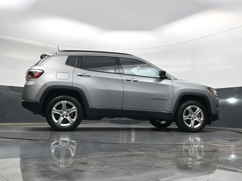 Used 2023 Jeep Compass Latitude w/ Sun and Sound Group AWD/4WD image 38