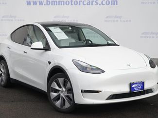 Used 2022 Tesla Model Y Long Range video 1