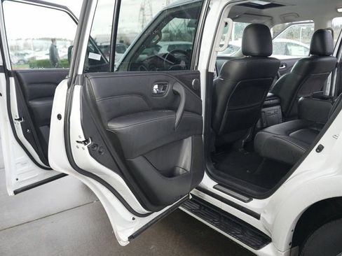 Used 2024 INFINITI QX80 Luxe image 23