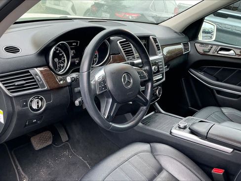 Used 2014 Mercedes-Benz GL 450 4MATIC image 15