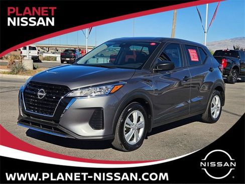 Certified 2025 Nissan Kicks Play S image 1