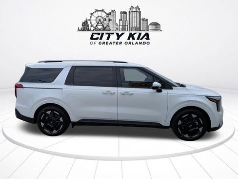 New 2027 Kia Carnival EX FWD image 7
