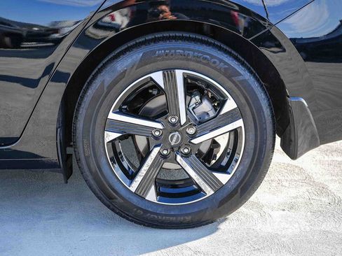 Used 2025 Nissan Sentra SV w/ Trunk Package FWD image 10