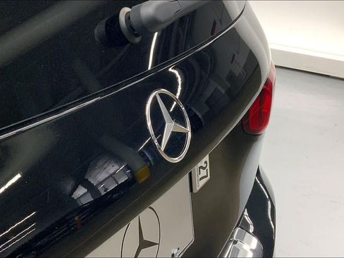 Used 2026 Mercedes-Benz GLB 250 image 14
