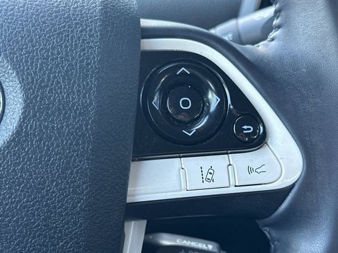Used 2019 Toyota Prius Prime Premium FWD image 30