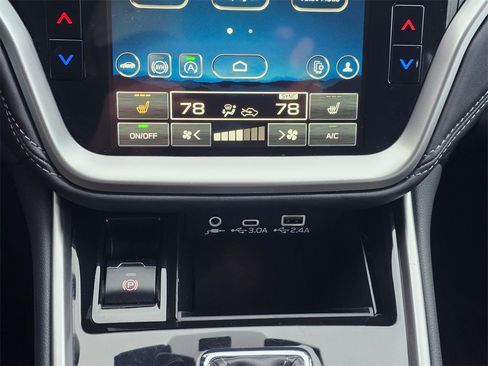 Used 2025 Subaru Legacy Premium image 31