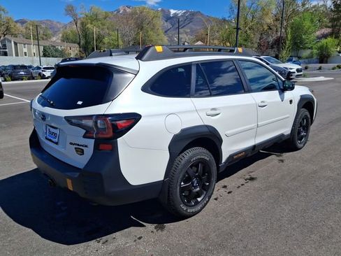 Used 2025 Subaru Outback Wilderness AWD/4WD image 3