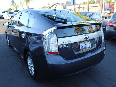 Used 2015 Toyota Prius Prime Plug-In Hybrid FWD image 5