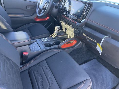 New 2026 Nissan Frontier PRO-4X w/ Pro-4x Convenience Package image 13
