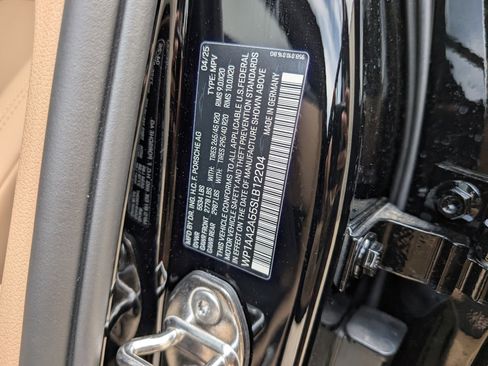 New 2025 Porsche Macan image 37