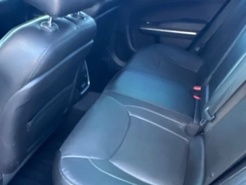 Used 2018 Chrysler 300 Limited w/ Safetytec Plus Group RWD image 11