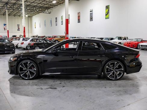 Used 2022 Audi RS 7 Sportback w/ Black Optic Package AWD/4WD image 4