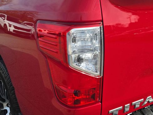 Used 2021 Nissan Titan SV w/ Accessory Utility Package image 13