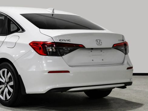 Used 2023 Honda Civic LX image 15