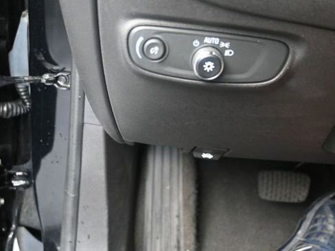 Used 2024 Chevrolet Equinox LT AWD/4WD image 12