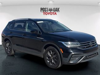 Used 2023 Volkswagen Tiguan SE video 1