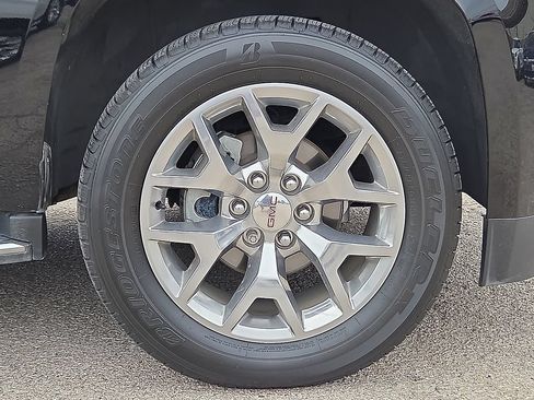 Used 2018 GMC Yukon SLT w/ Open Road Package AWD/4WD image 8