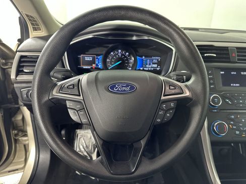 Used 2018 Ford Fusion S image 18