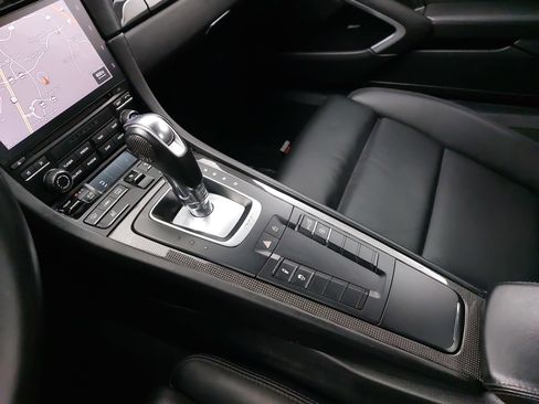 Certified 2019 Porsche 911 Turbo image 24