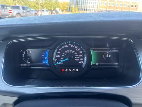 Used 2015 Ford Taurus SEL w/ Equipment Group 201A AWD/4WD image 14