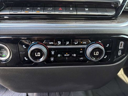 Used 2022 Chevrolet Silverado 1500 RST AWD/4WD image 10