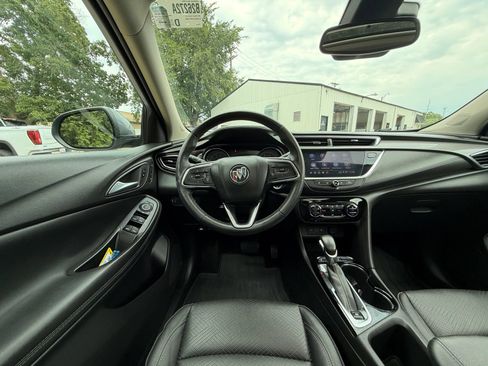 Used 2021 Buick Encore GX Essence w/ Experience Buick Package AWD/4WD image 2