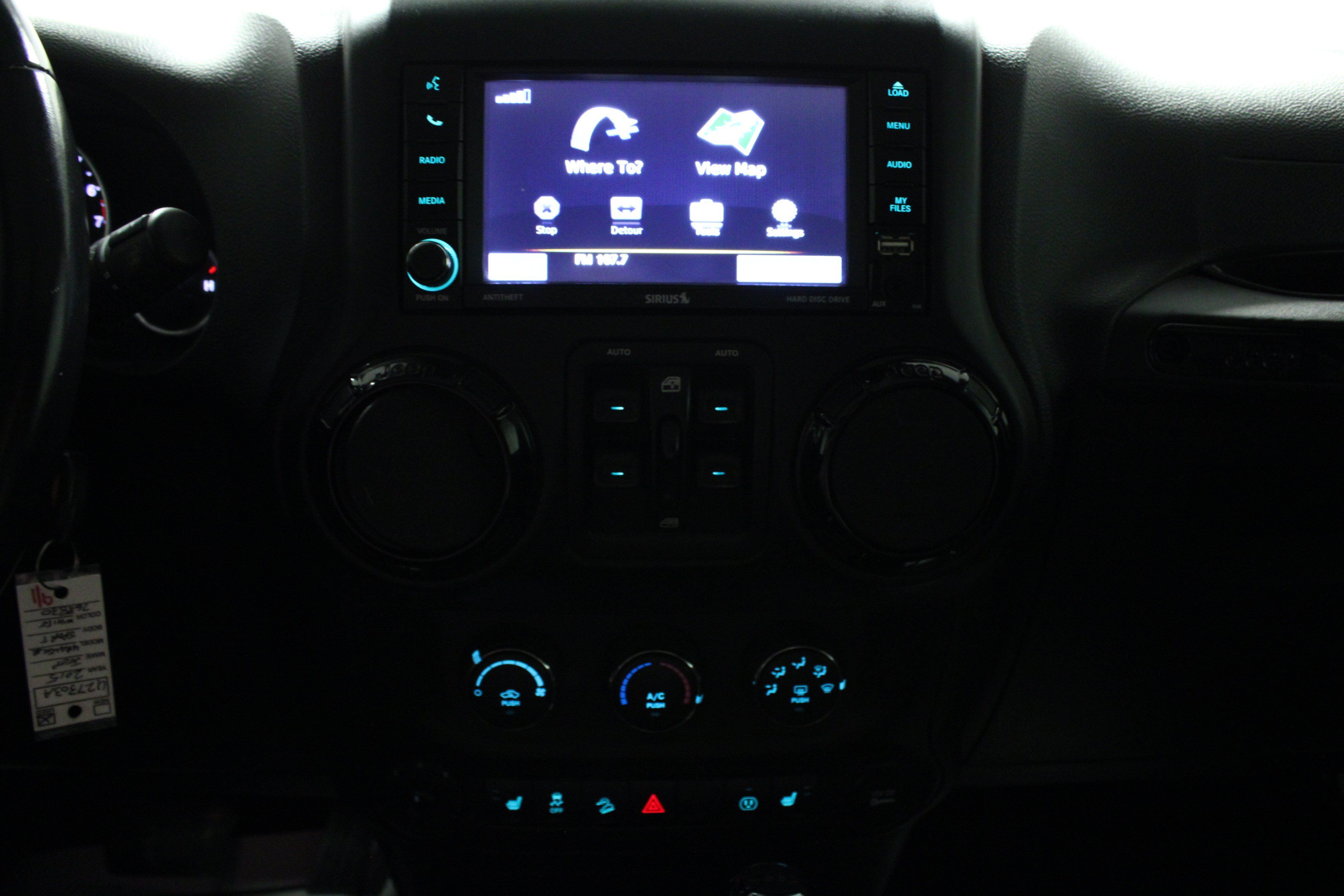 Used 2015 Jeep Wrangler Unlimited Sahara AWD/4WD image 22