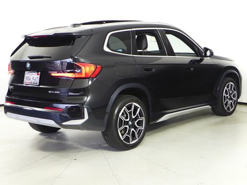 Used 2025 BMW X1 xDrive28i w/ Technology Package image 7