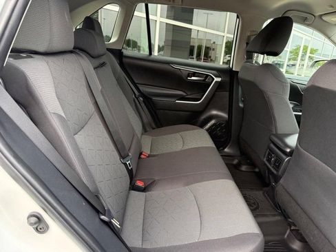 Used 2023 Toyota RAV4 XLE AWD/4WD image 12