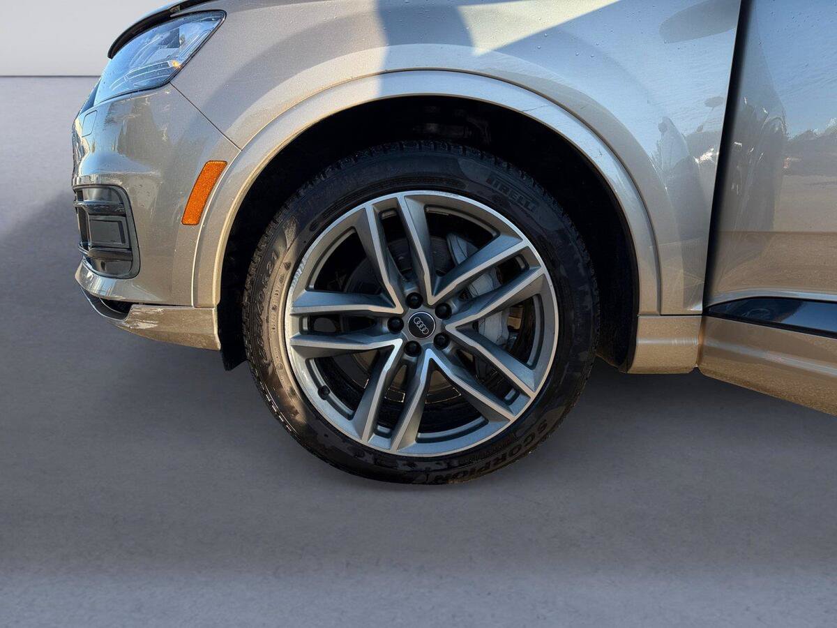 Used 2018 Audi Q7 3.0T Prestige AWD/4WD image 14