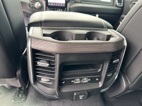 Used 2025 RAM 1500 Laramie w/ Sport Appearance Package AWD/4WD image 39