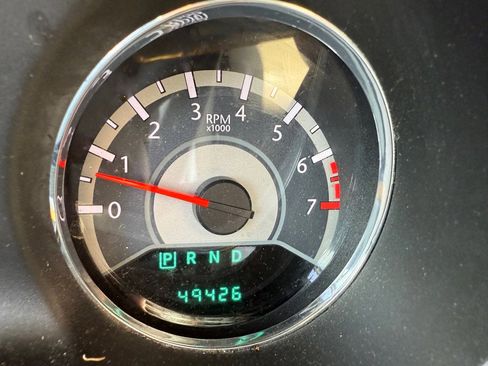 Used 2013 Chrysler 200 Touring image 9