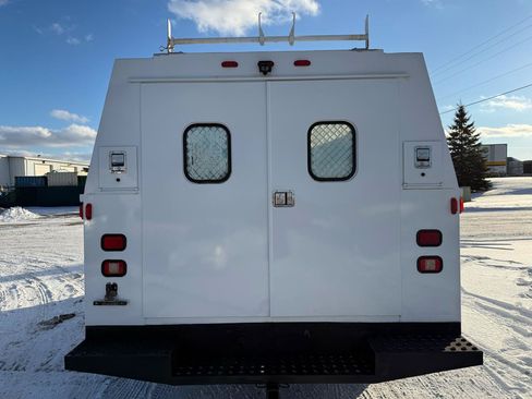 Used 2008 Ford E-350 and Econoline 350 Super Duty RWD image 6