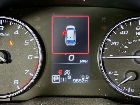 Used 2025 Subaru Crosstrek 2.0i Premium image 19