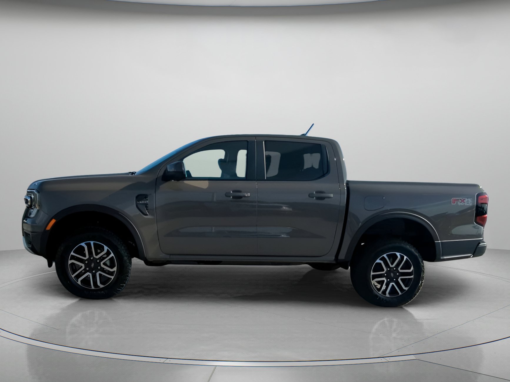 New 2026 Ford Ranger Lariat w/ FX4 Off-Road Package AWD/4WD image 16