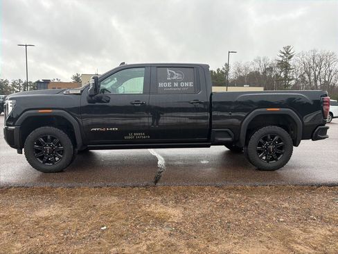 Used 2025 GMC Sierra 2500 AT4 w/ AT4 Premium Plus Package image 3